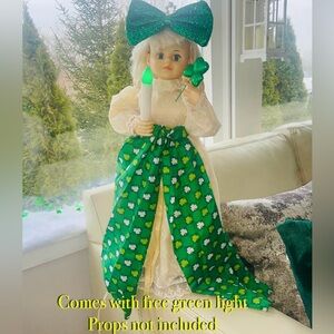 Telco Motionette Angel Christmas Animated Light ST PATRICKS VALENTINES PLUG doll